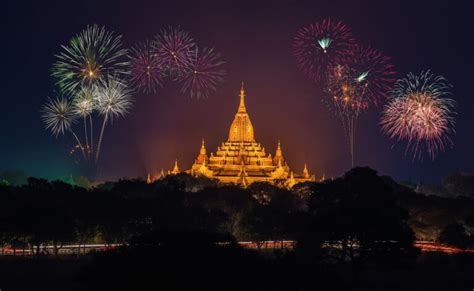 A Festa do Wesak: Celebração Budista da Iluminação e Renascimento Espiritual na Malásia Moderna